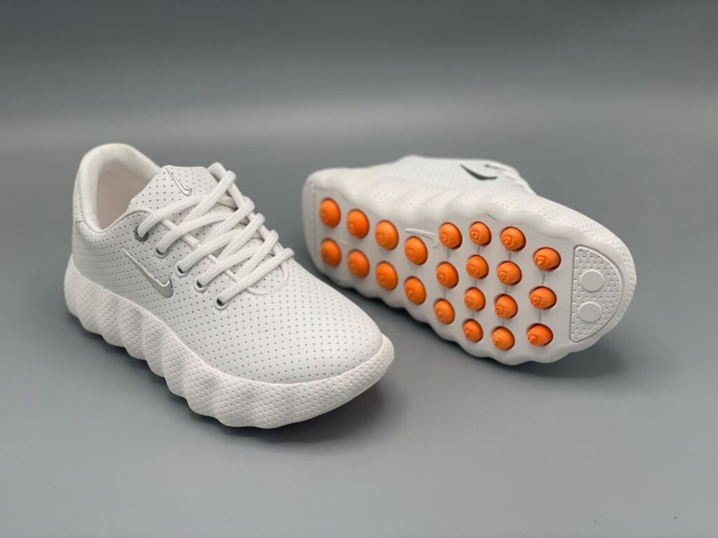 حذاء محير و نسائي NIKE MIND - صورة 1
