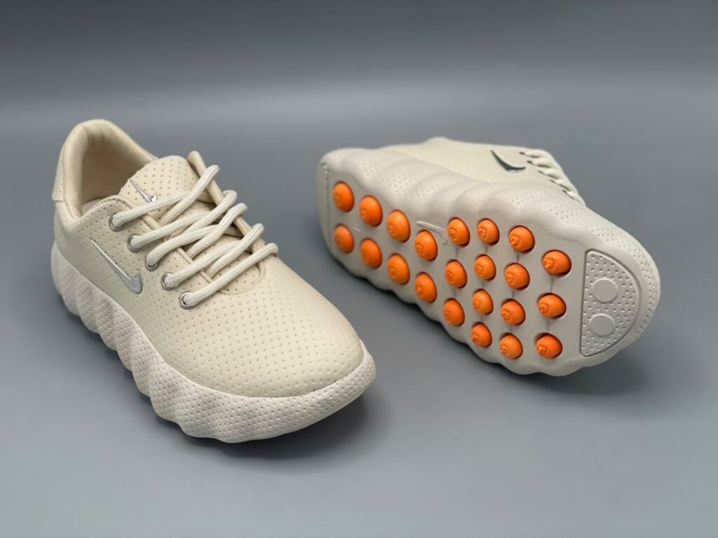 حذاء محير و نسائي NIKE MIND - صورة 3