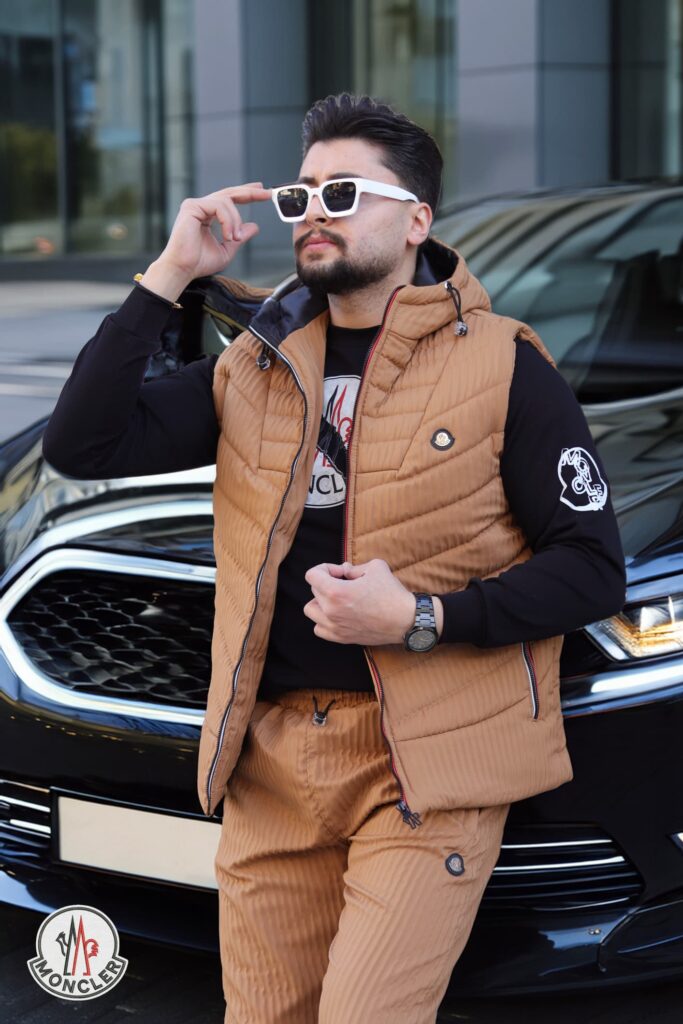 بيجما برشوت جاكار مقلم خريفي ماركة MONCLER - صورة 3