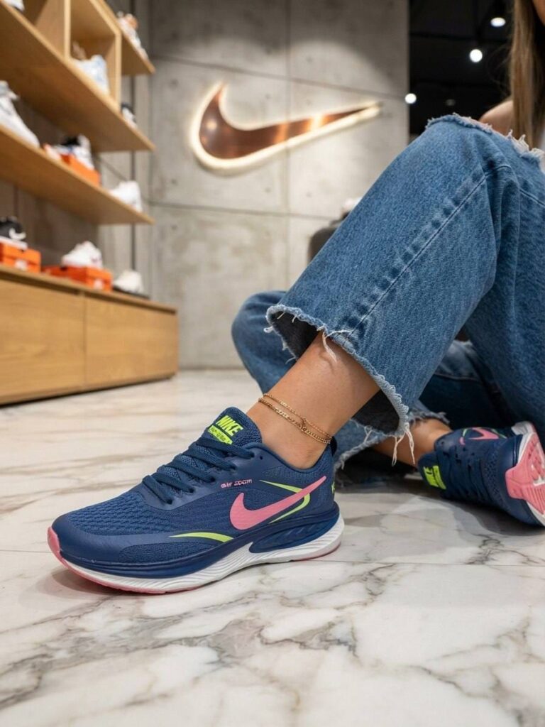 تريكو فيتنامي نسواني NIKE - صورة 2
