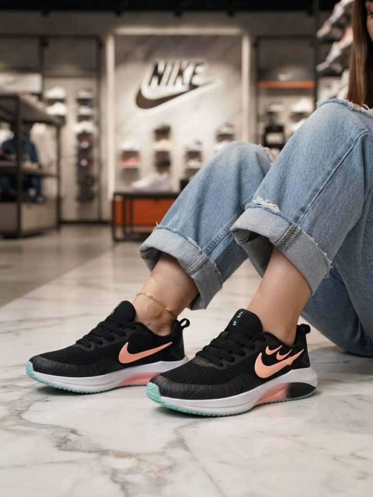 تريكو فيتنامي نسواني NIKE - صورة 1
